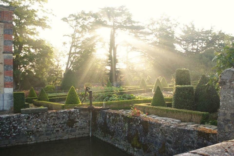Logis de la Helberdière Cossé-en-Champagne Esterno foto