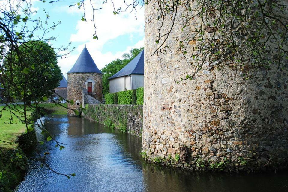 Logis de la Helberdière Cossé-en-Champagne Esterno foto