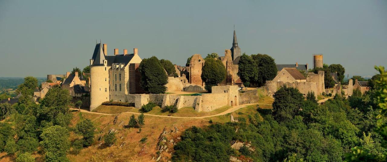Logis de la Helberdière Cossé-en-Champagne Esterno foto